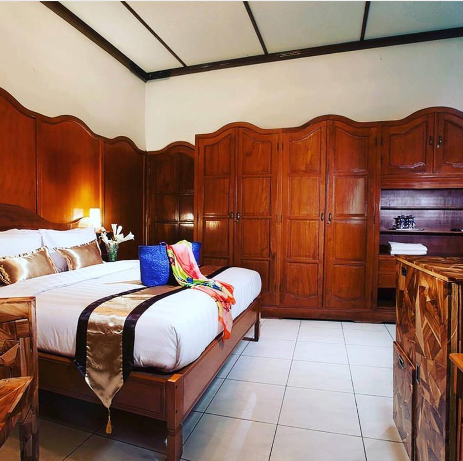 Raintree Boutique Villa & Gallery Yogyakarta Exteriör bild