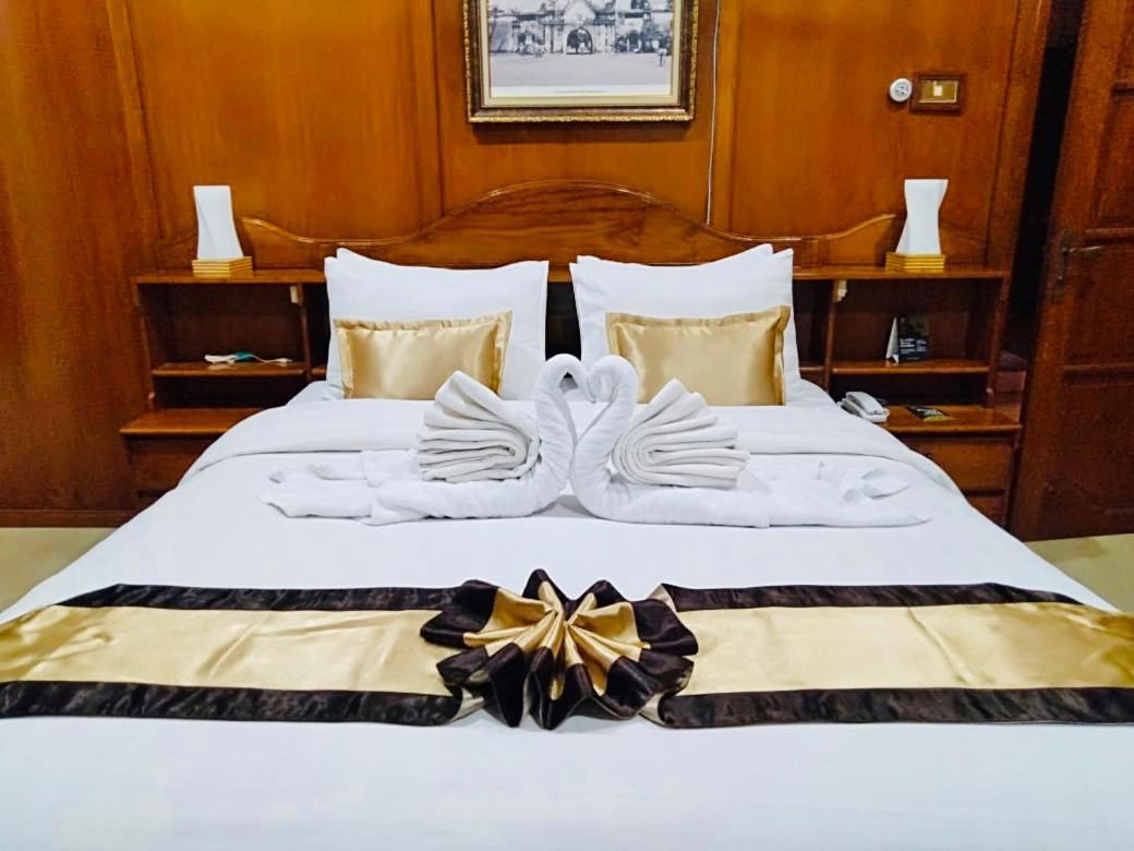Raintree Boutique Villa & Gallery Yogyakarta Exteriör bild