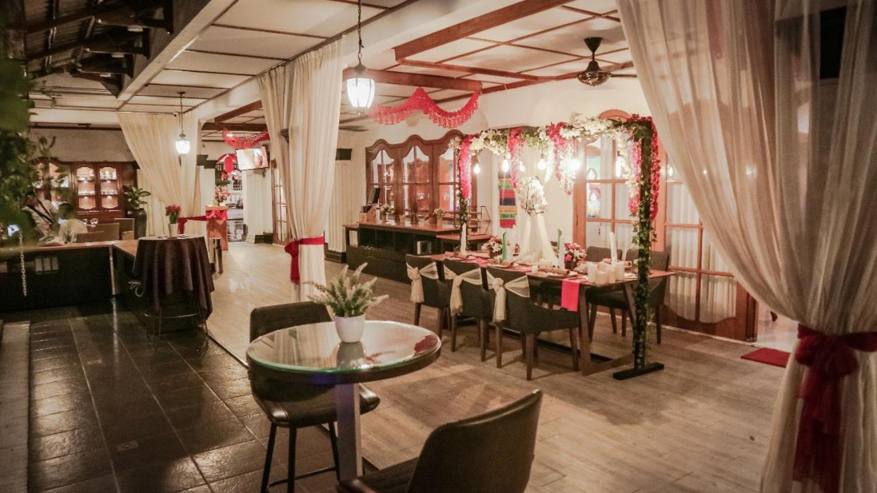 Raintree Boutique Villa & Gallery Yogyakarta Exteriör bild